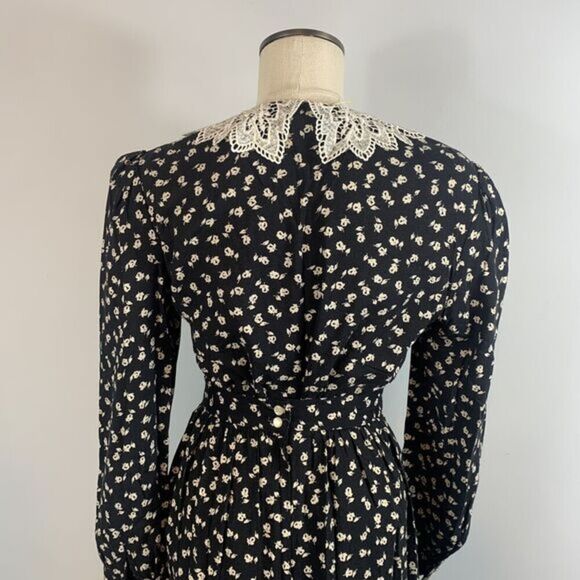 VTG Floral Lace Cottagecore Blouse & Skirt Set Laura Hensen Fits Like Small - Picture 10 of 12